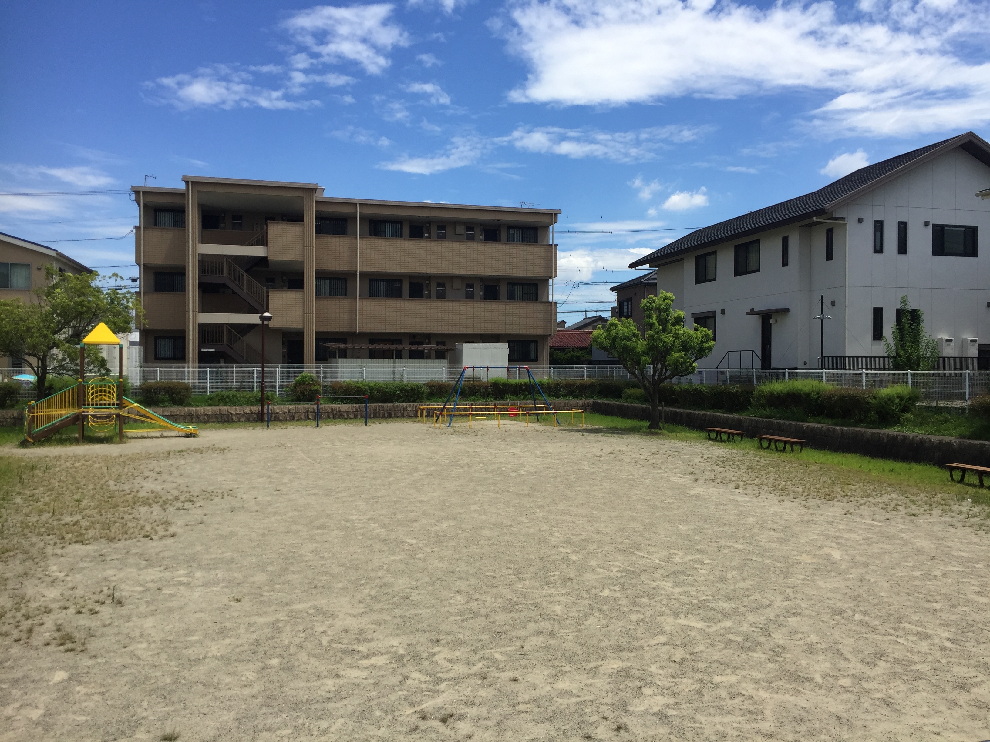 「広場全景」の写真